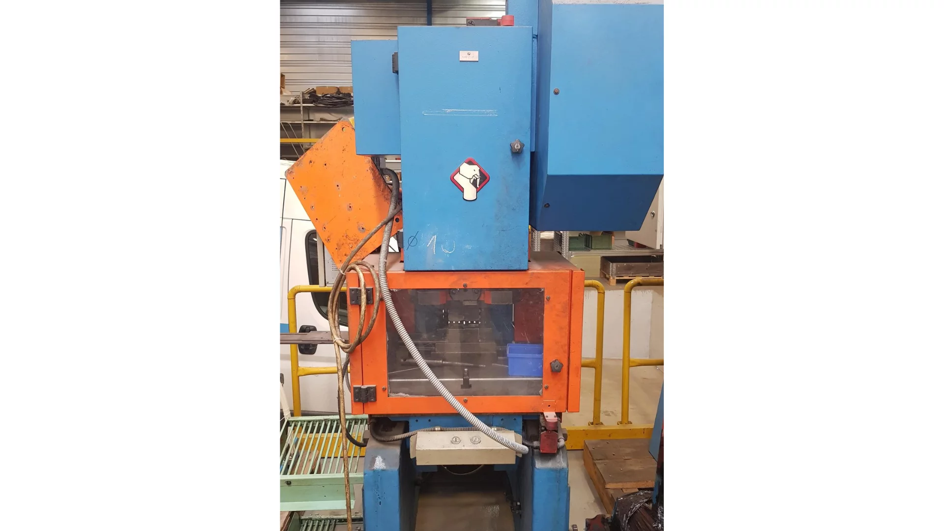 Prensa SANGIACOMO® de 30 toneladas usada - EMG PRESSES