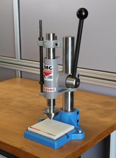 prensa de bancada EMG com kit BOEHM